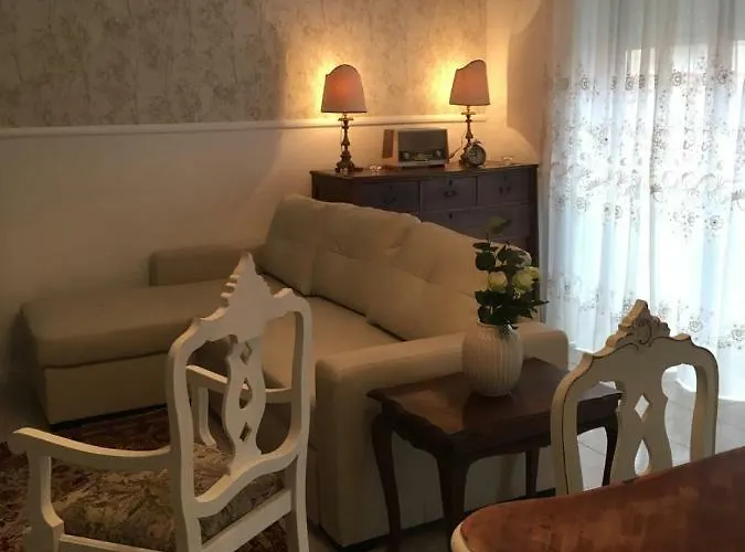 Casa Do Gato Branco 푸라도우로