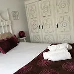בית נופש Casa Do Gato Branco *