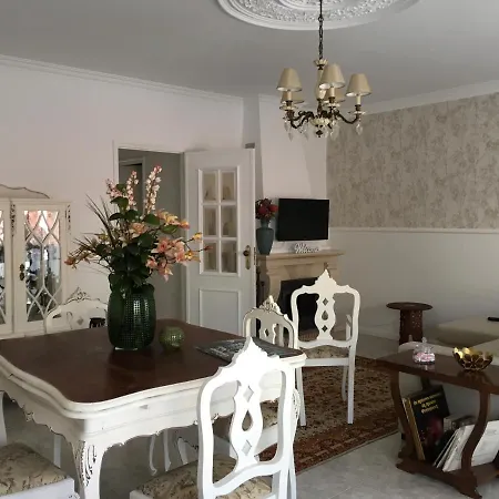 Casa Do Gato Branco *